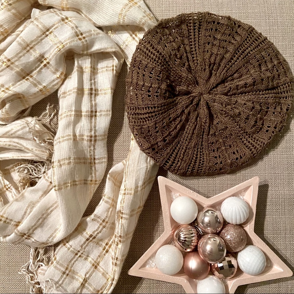 H&M-Crochet Beret (Emily in Paris Style)